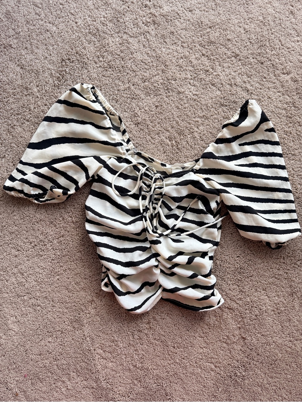 H&M Black and White Striped Puff-Sleeve Tie-Front Crop Top